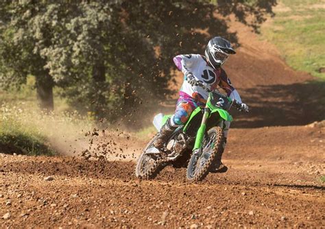 Kawasaki KX250 2025 TEST: tutta nuova e pronta per il .